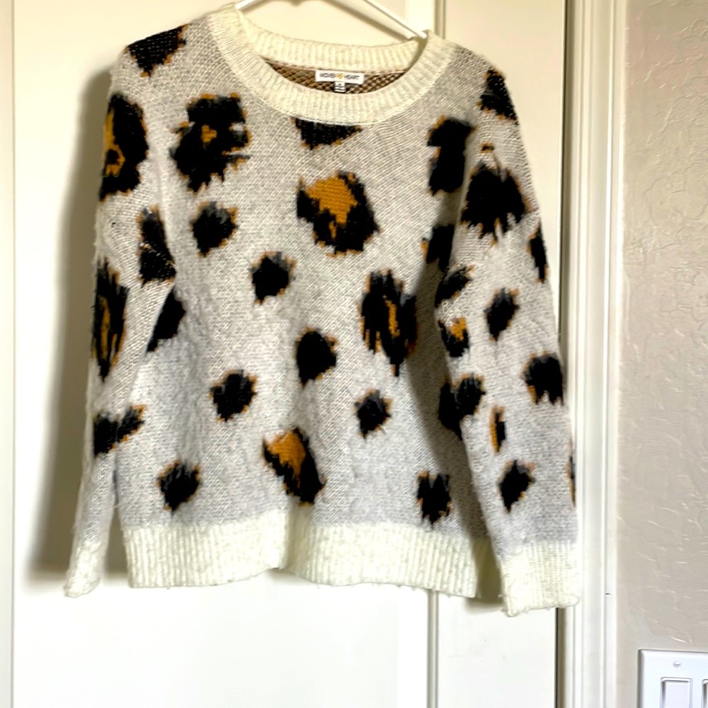 LEOPARD PRINT SWEATER by WOVEN HEART. Size S